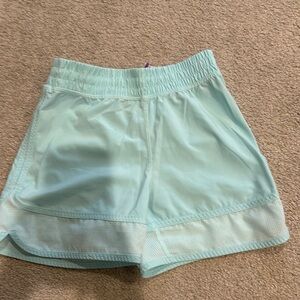 Ivivva girl mint unlined sport short size 8